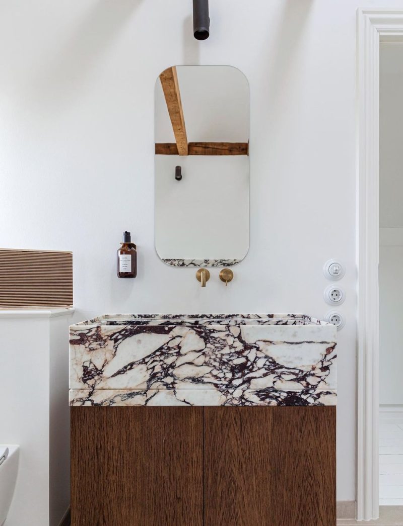 11 Marble Bathroom Vanity Ideas