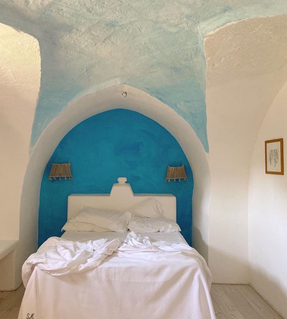 Mediterranean bedroom decor Blue Accent wall @valentinabarabuffi