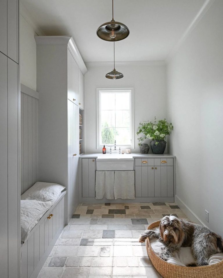 19 Beautiful Mudroom Ideas for Your Home