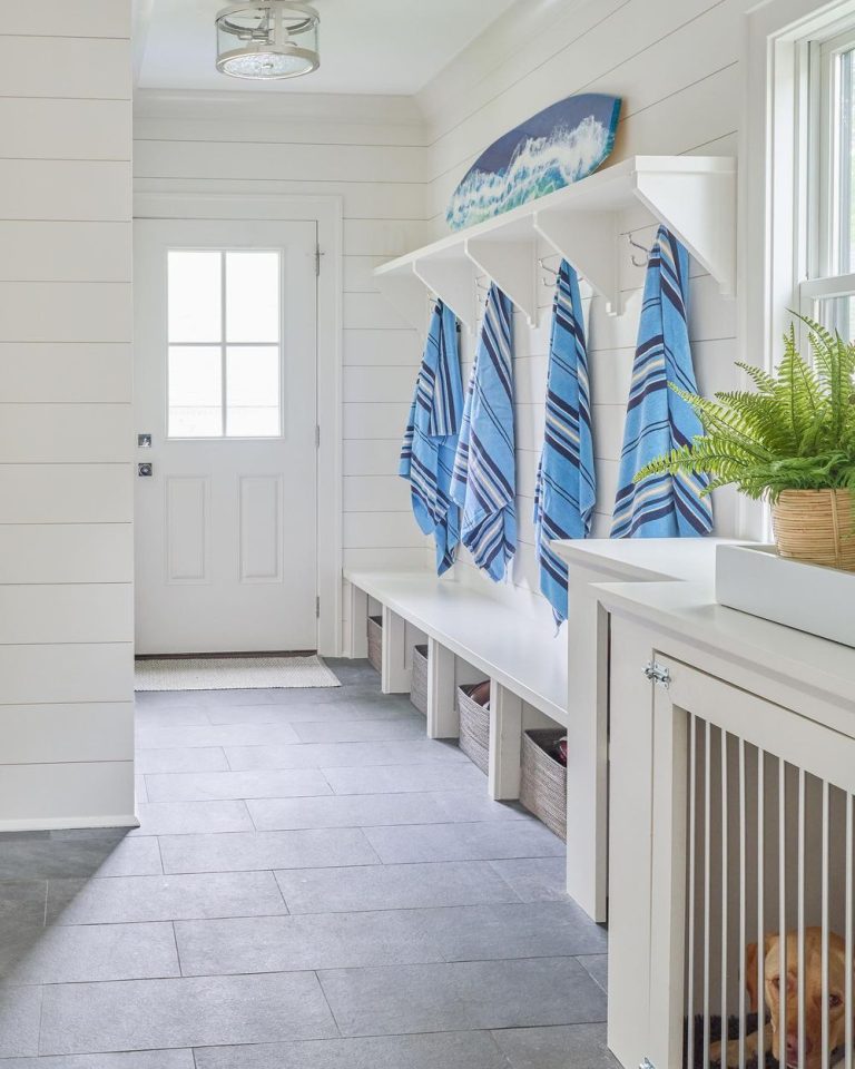 19 Beautiful Mudroom Ideas for Your Home