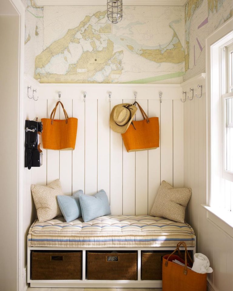 19 Beautiful Mudroom Ideas for Your Home