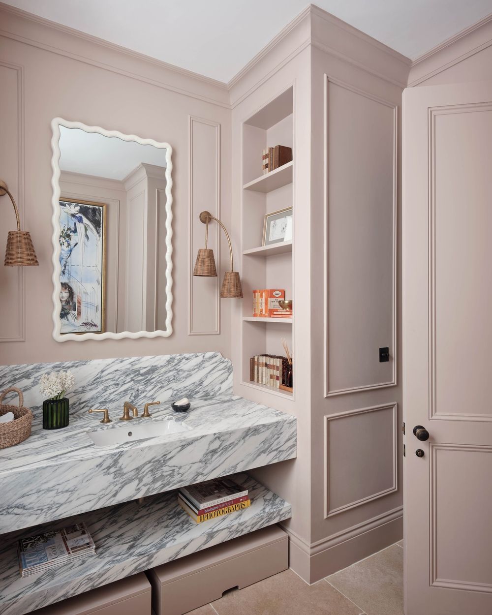 Pink bathroom wall molding and marble sink @deroseesa