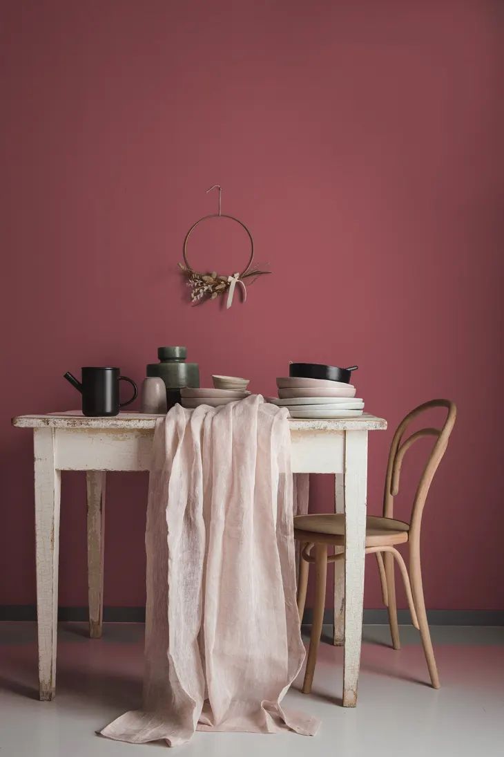 Dunn-Edwards Terra Rosa color of the year 2023