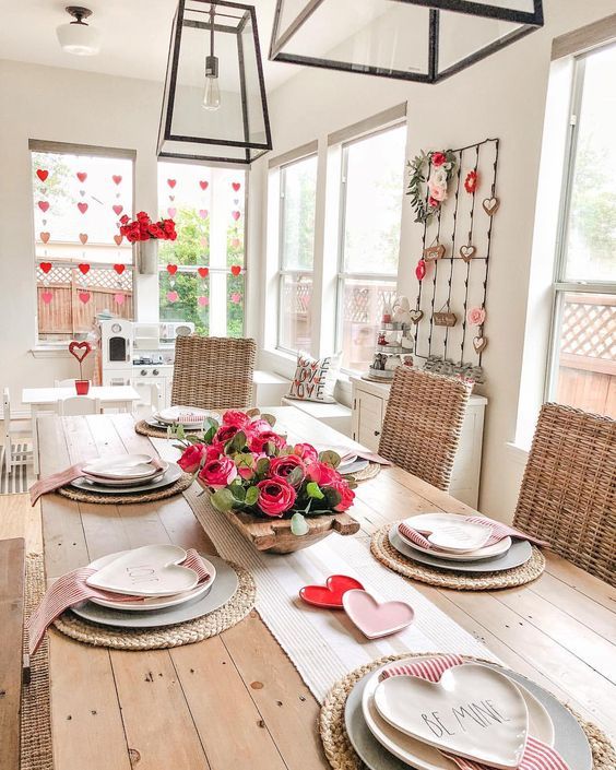 Valentines Day Home Decor Dining Room Table Setting ideas @courtneyfitzp01
