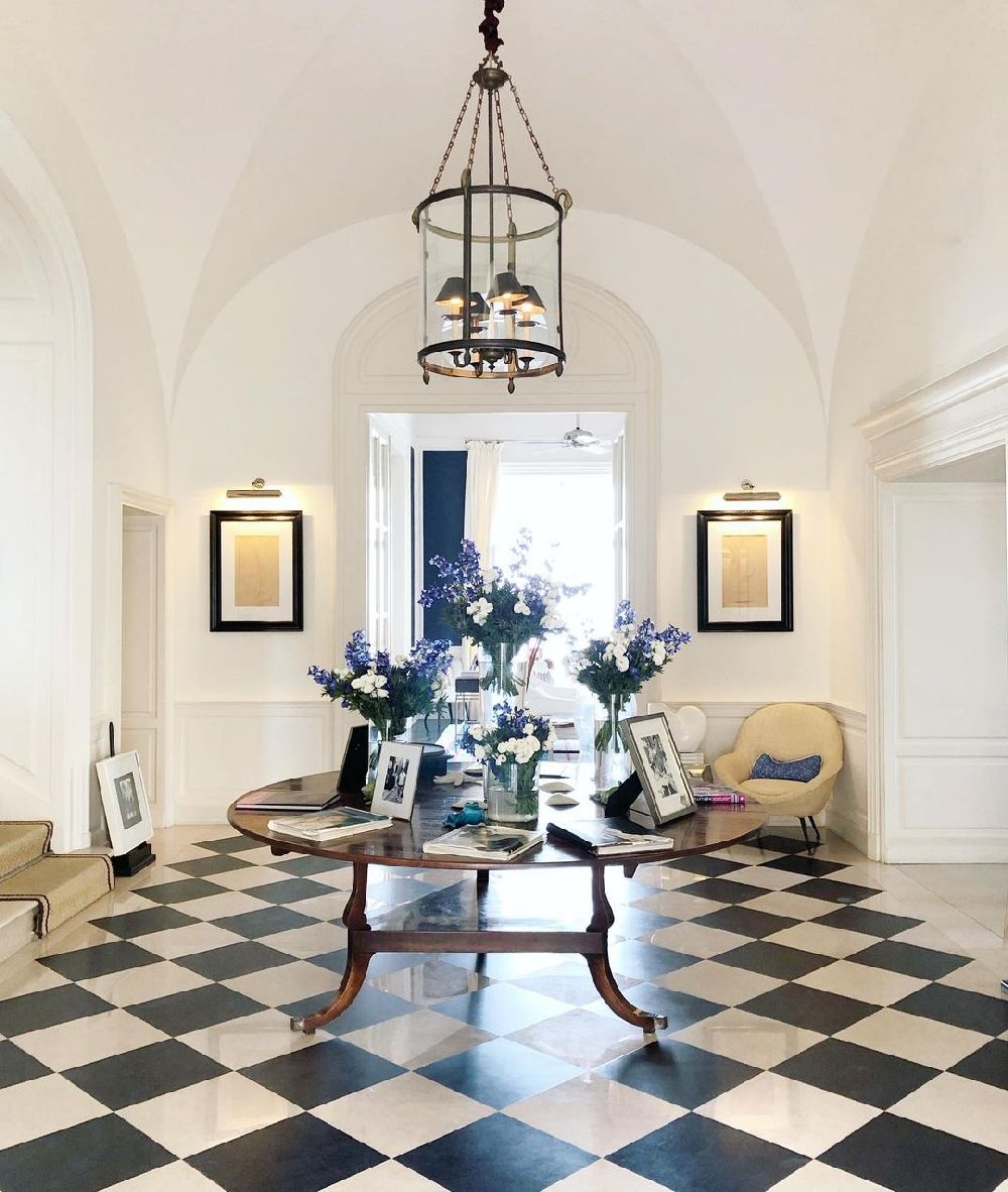 Checkered Floors Entryway Foyer design @alyssakapitointeriors