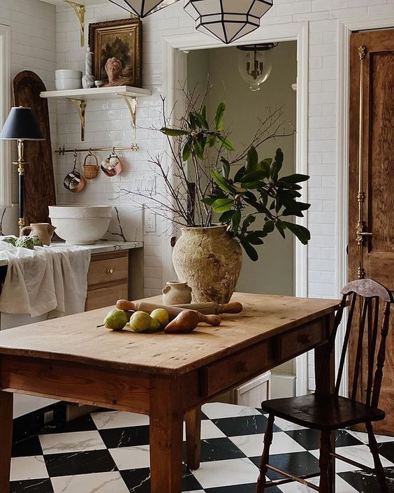 Checkered floors Kitchen PaigeKontrafouris