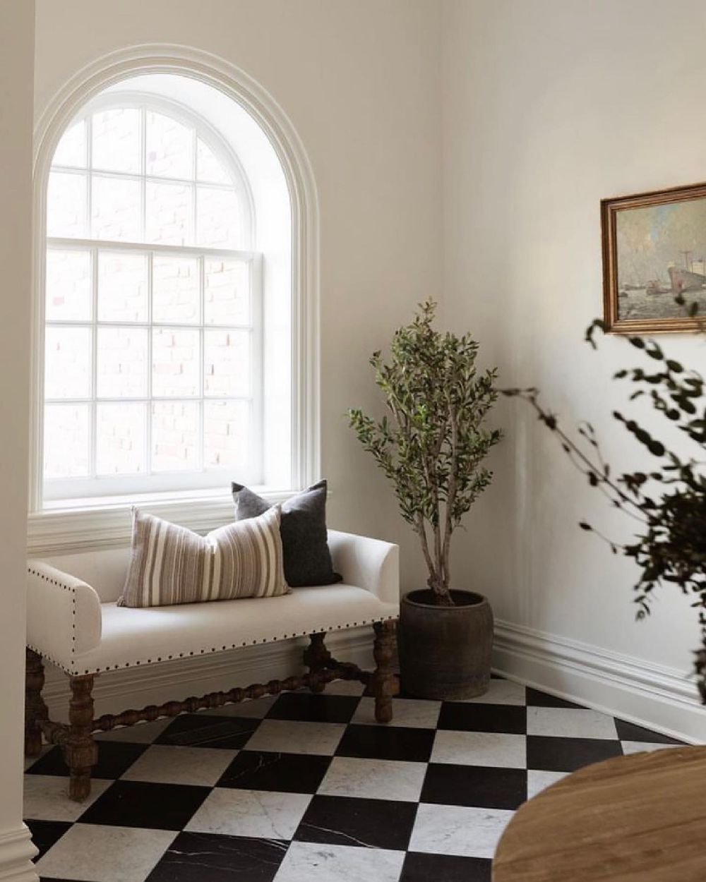 Checkered floors entryway ideas @housesevendesign