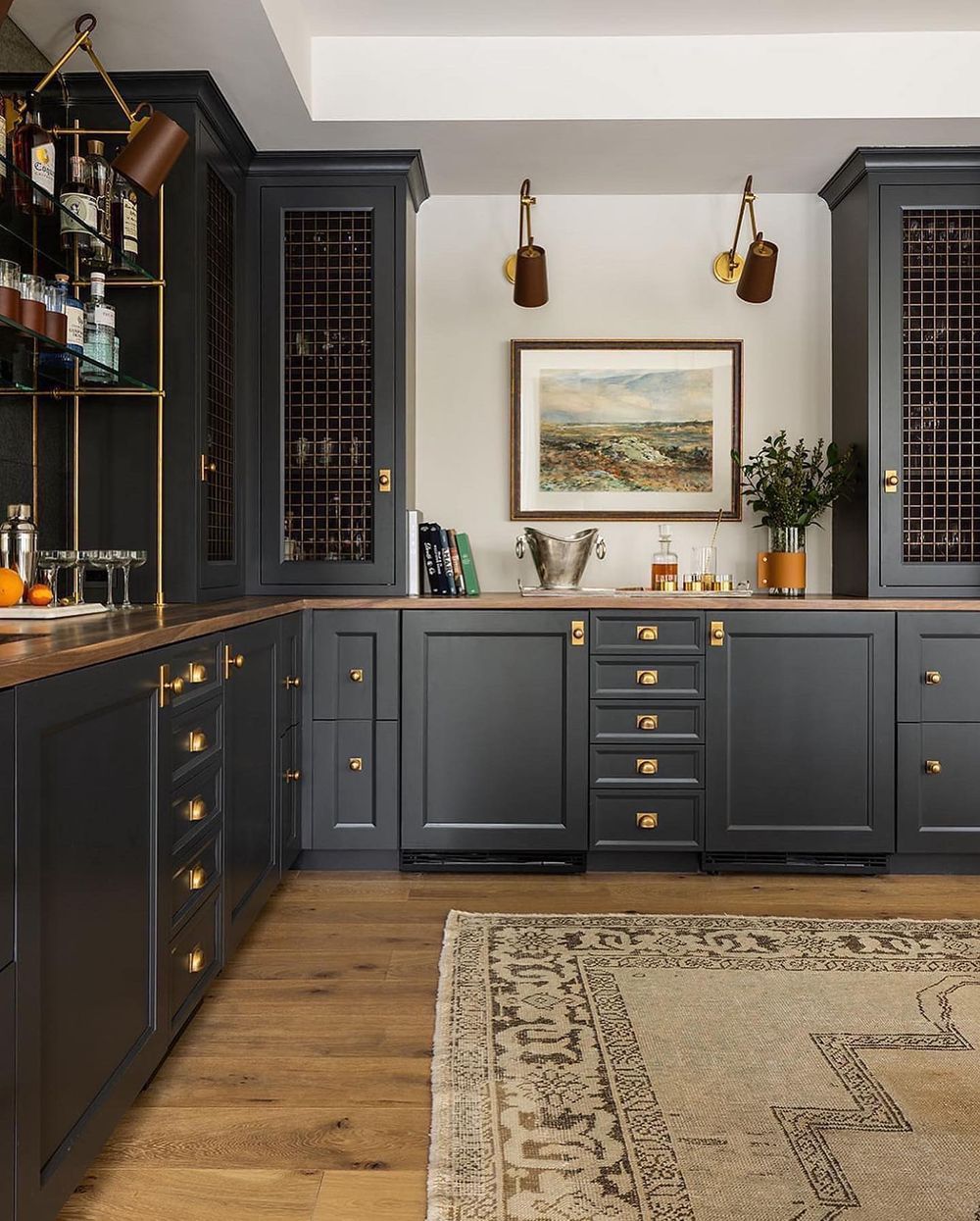 Black Kitchen Cabinets @jeanstofferdesign