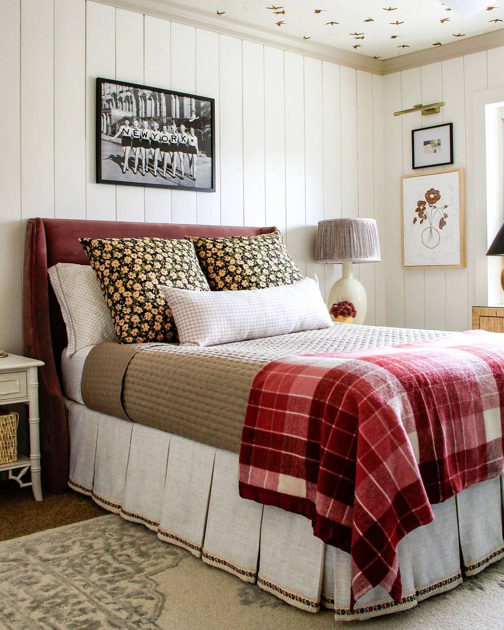 Country bedroom decor @wildflowerhomeblog