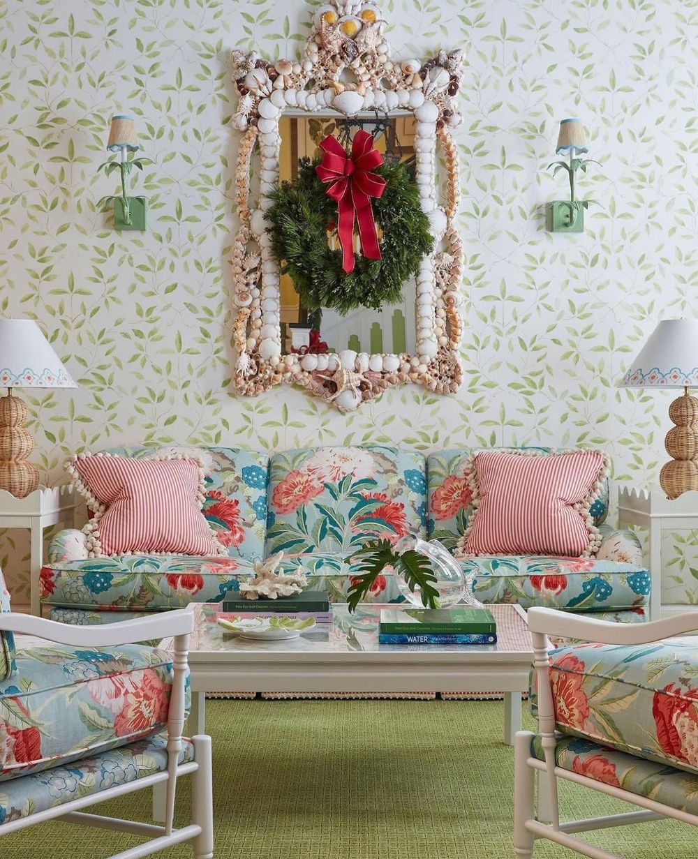 Palm beach living room seashell mirror decor @kemble_interiors