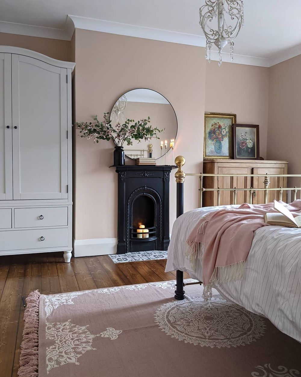 Pink bedroom ideas elle_the_home_bird
