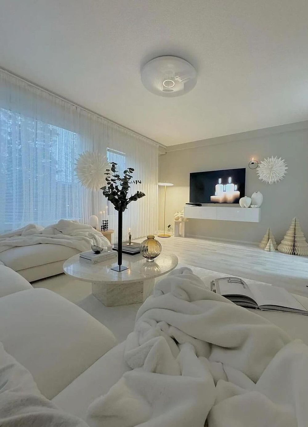 Sheer white curtains living room @zecirshome
