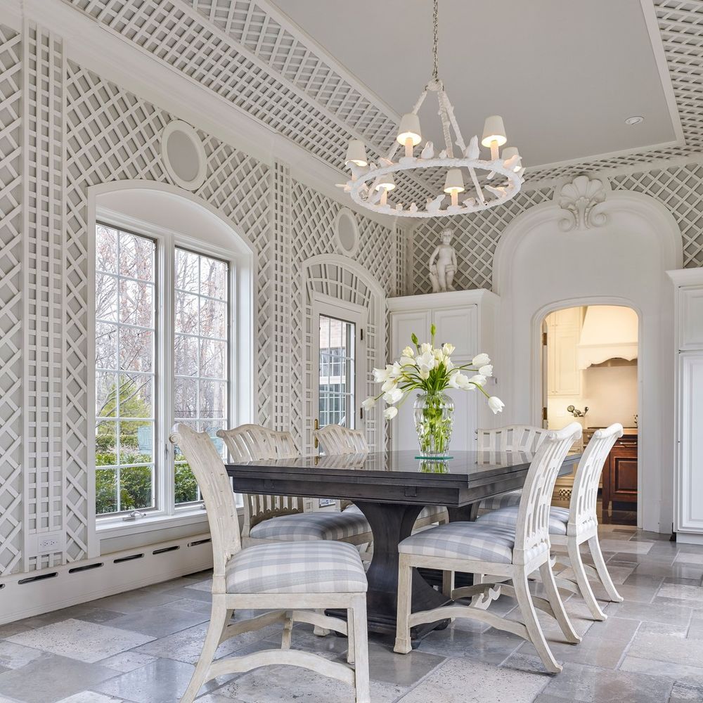 Lattice walls dining room melichar.architects