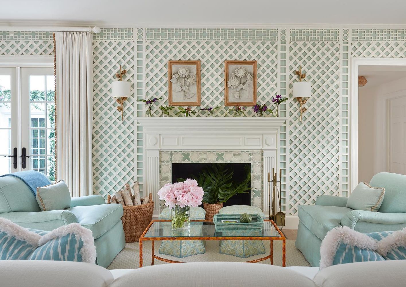 Lattice walls living room kemble_interiors