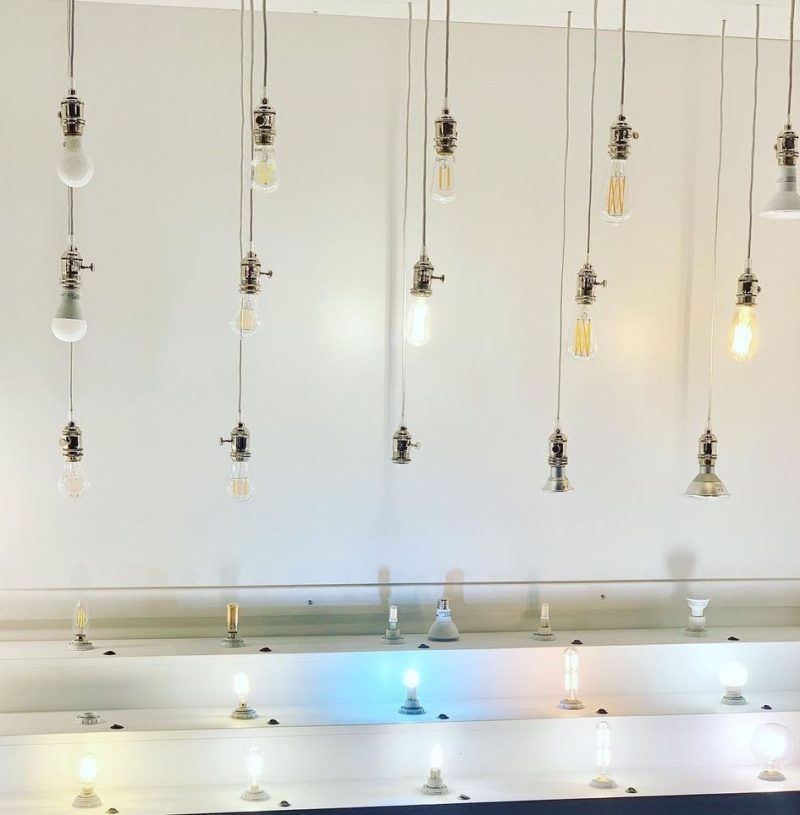 light bulbs daylight white