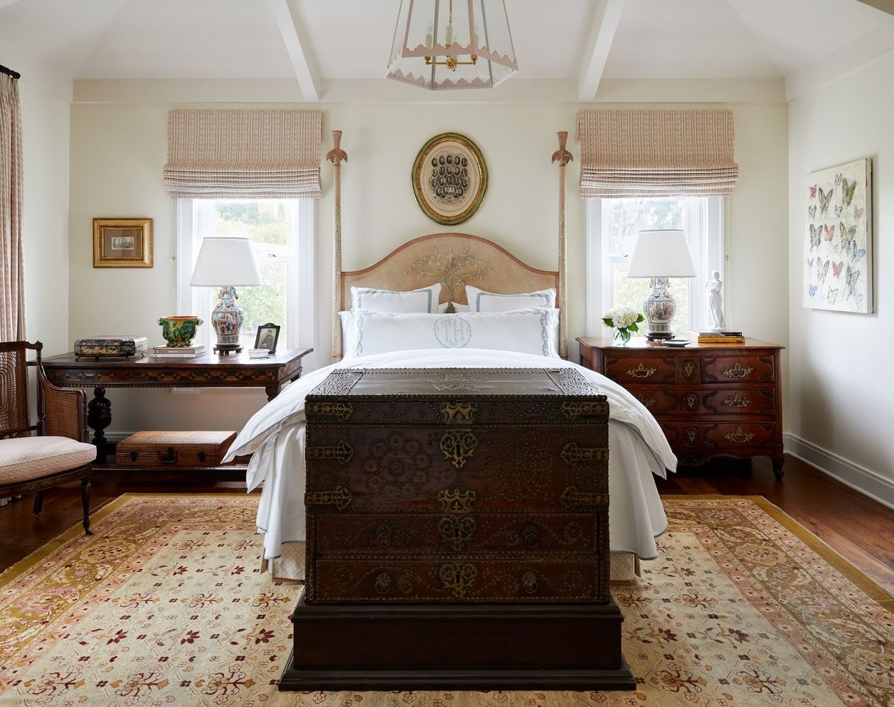 Traditional Bedroom Antique furniture christinemarkatosdesign