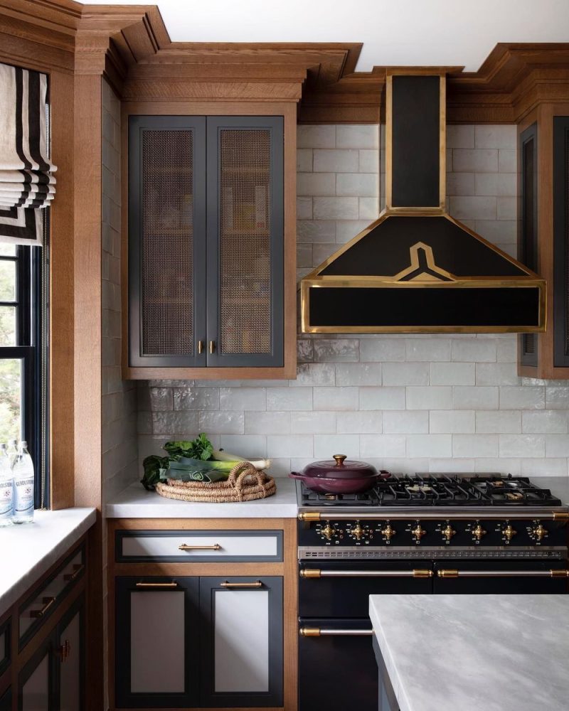 12 Must-See Traditional Kitchen Design Ideas