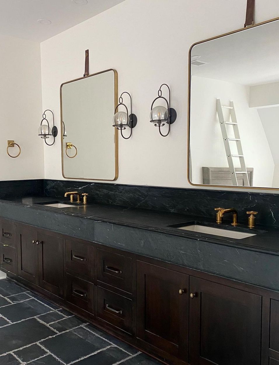 Black bathroom vanity housesevendesign