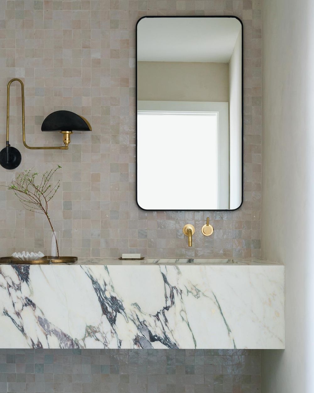 Modern bathroom design ideas @anaberdesign
