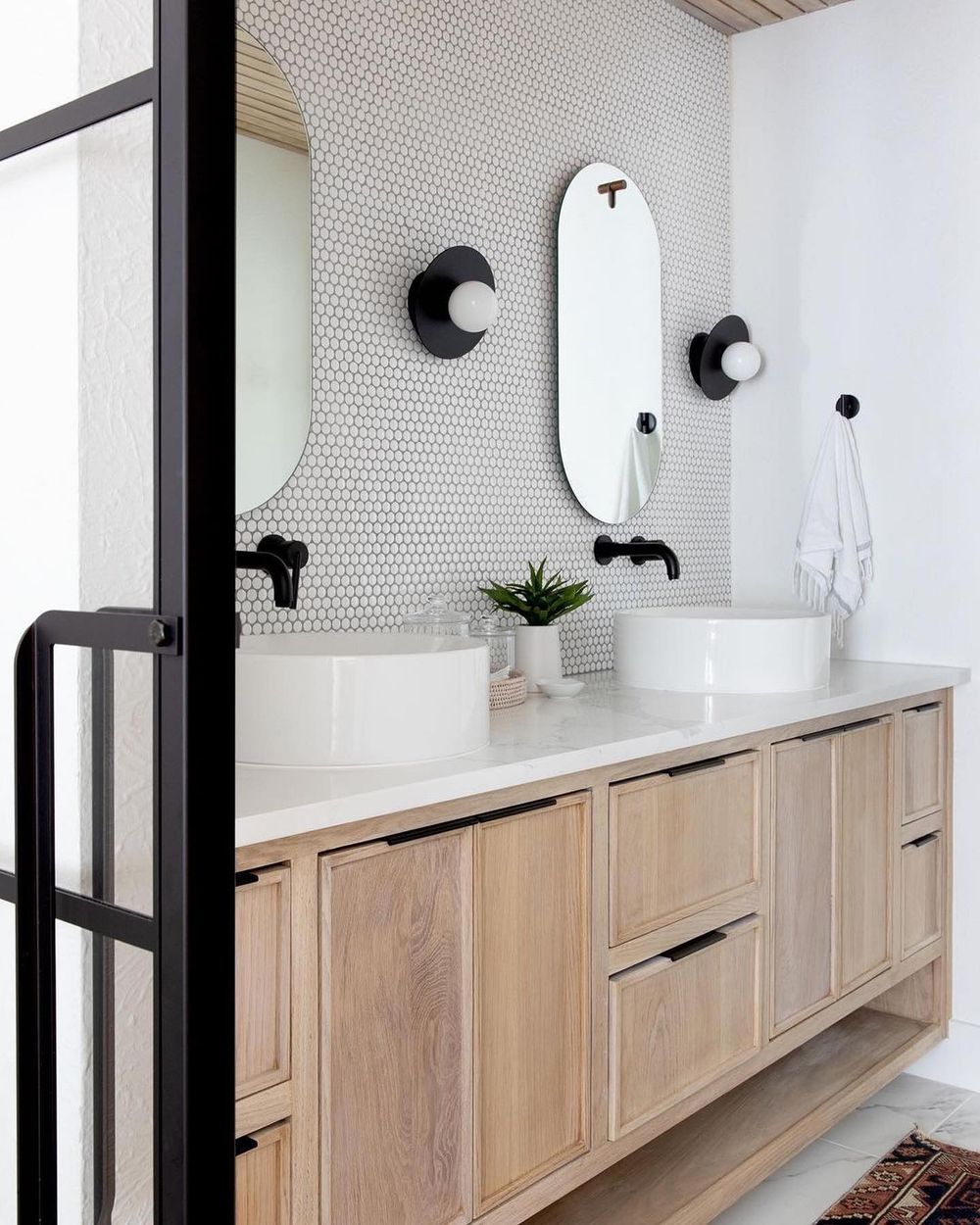 Modern bathroom design ideas @theurbanedesign