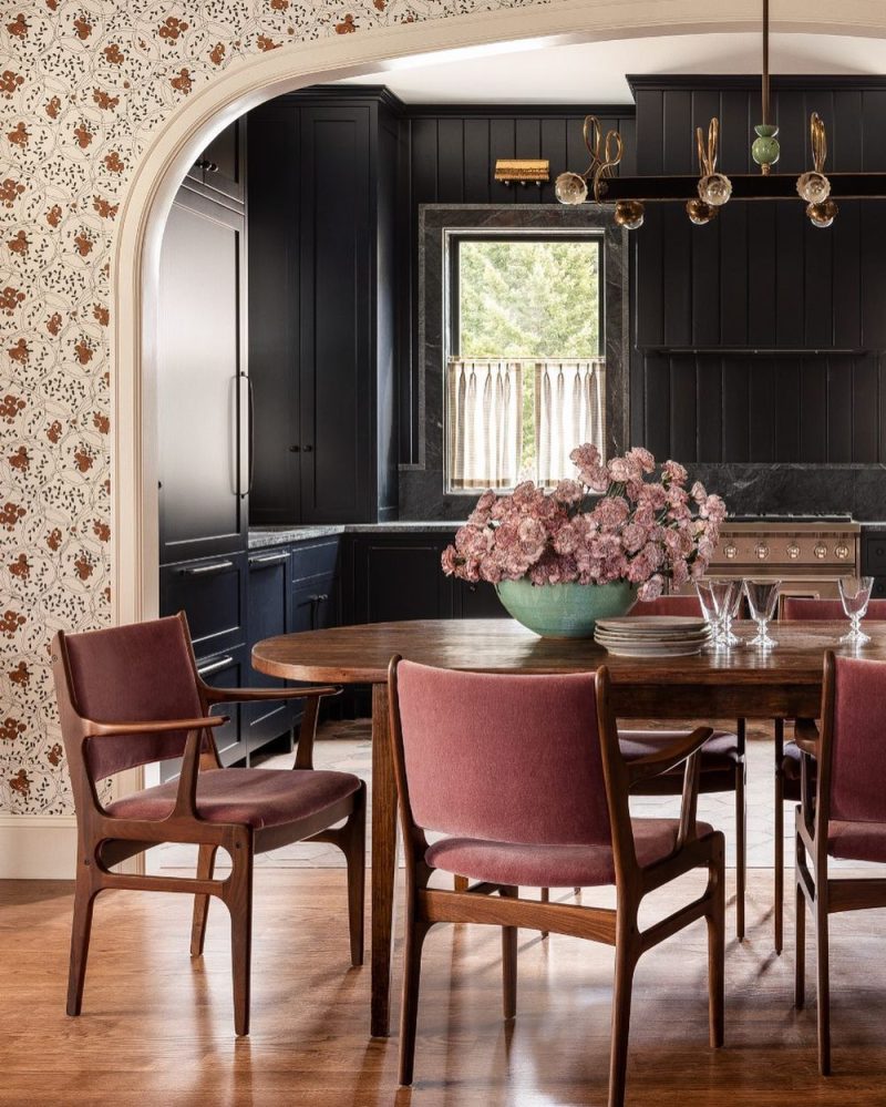 10 Beautiful Traditional Dining Rooms