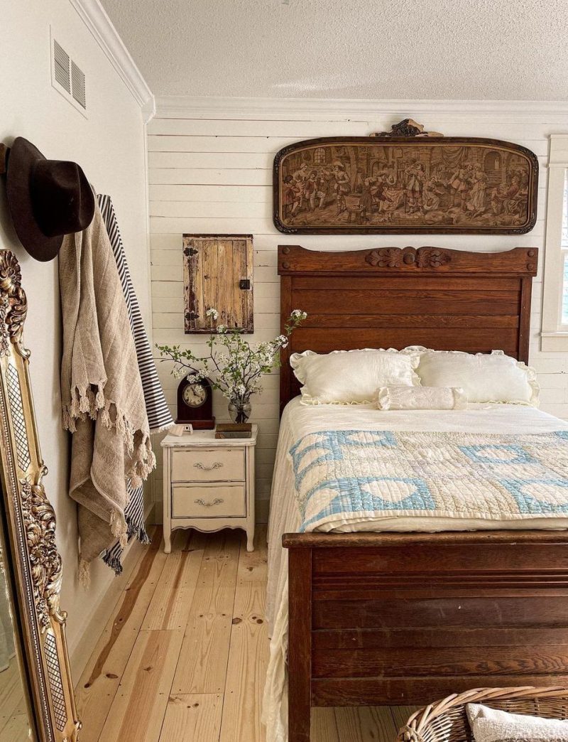10 Charming Cottage Bedroom Decor Ideas