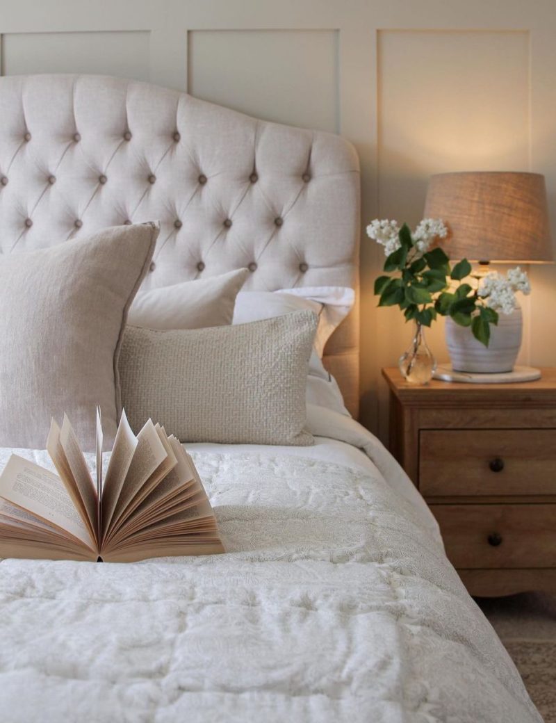 10 Charming Cottage Bedroom Decor Ideas
