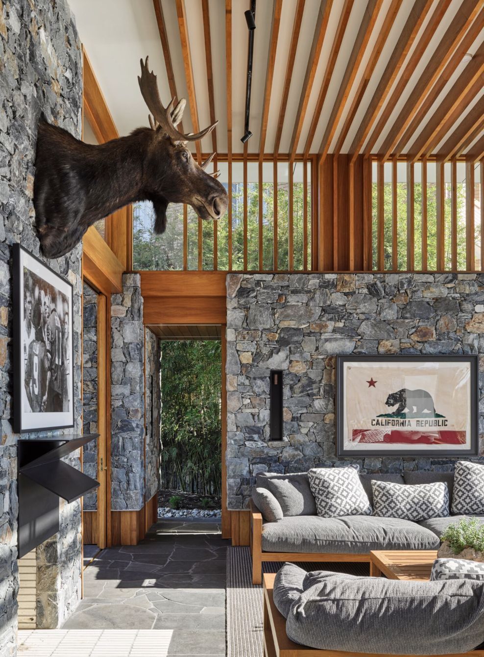 Mountain home living room moose head bonesteeltrouthall