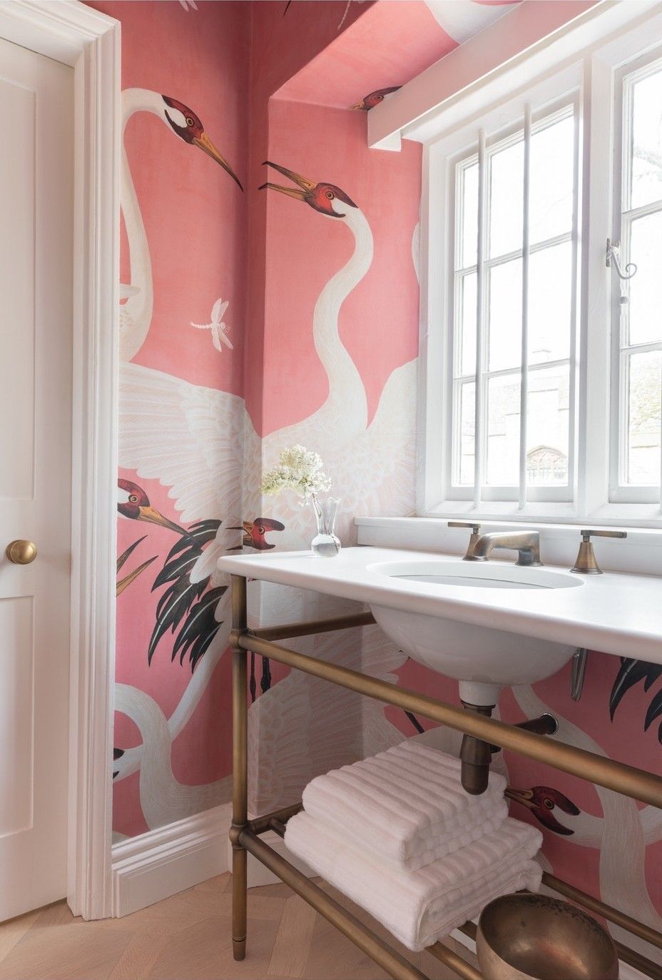Bathroom wallpaper ideas Gucci Heron Print porterbathroom