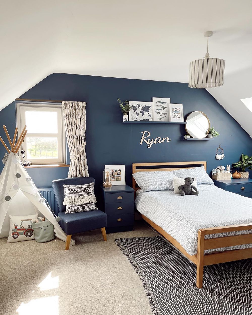 Boys bedroom ideas Blue Accent Wall sisters_and_sons