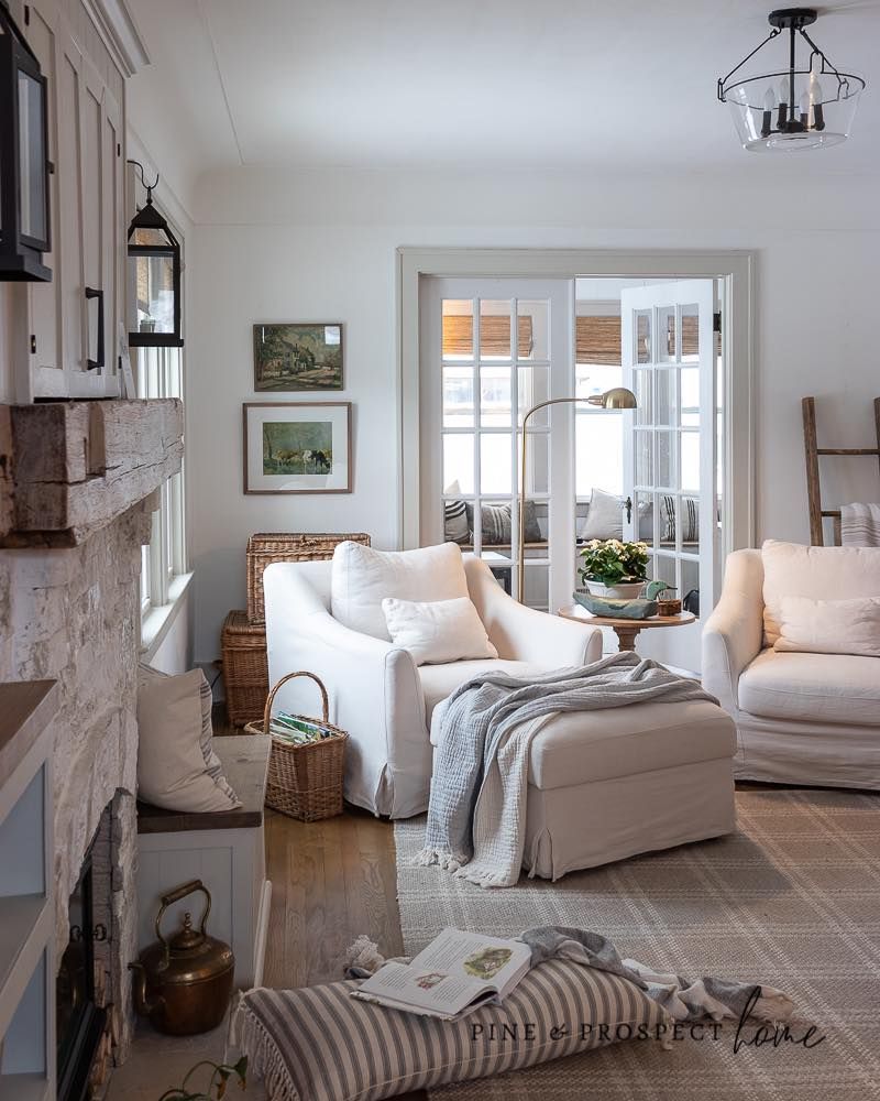 Coastal cottage living room pineandprospecthome