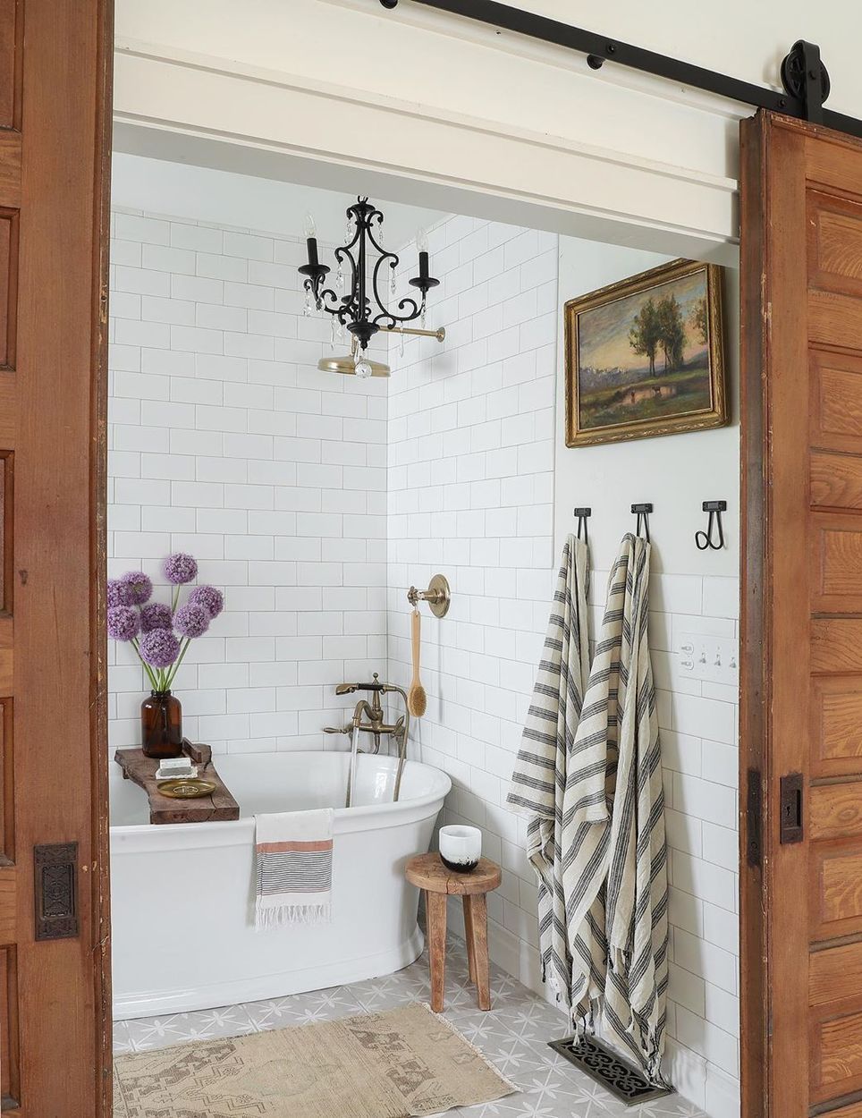 Country home bathroom design Sliding wood doors @ispydiy