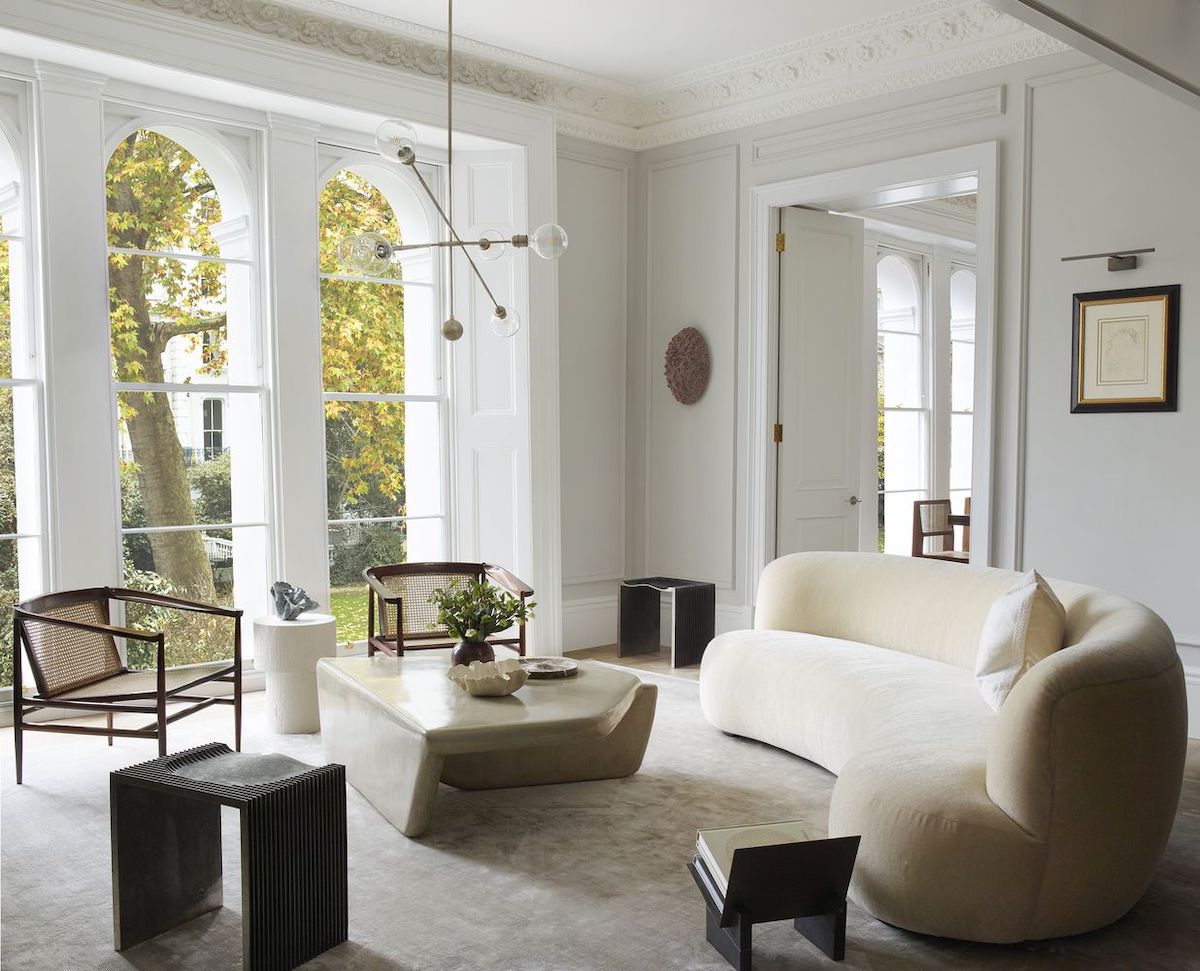 Cream curved sofa living room ideas bandaproperty