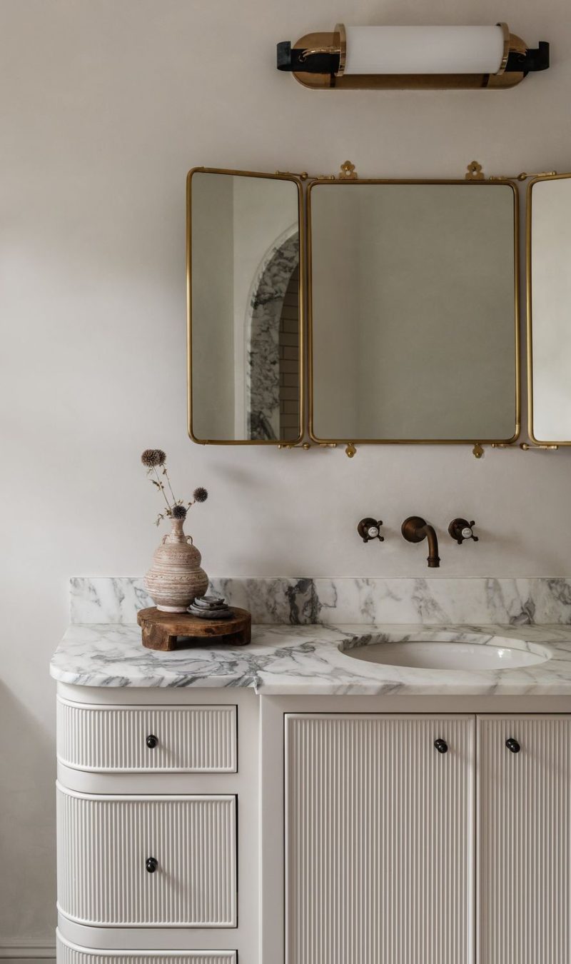 19 Gorgeous Marble Bathroom Countertop Ideas from Designers