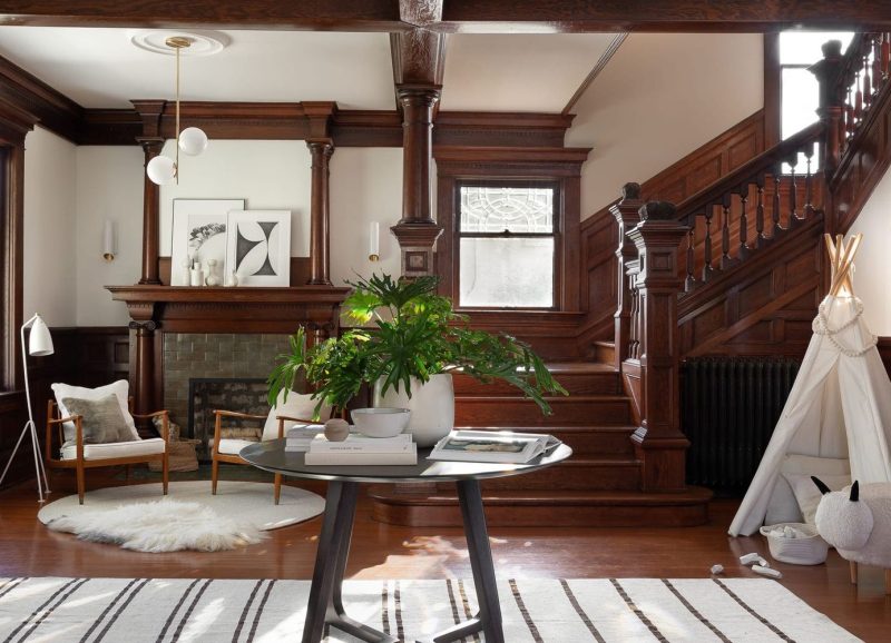 15 Traditional Staircase Design Ideas (+ How to Decorate Them)