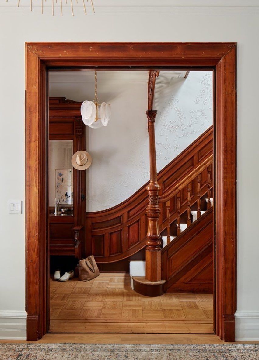 Traditional staircase sarahjacobyarchitect