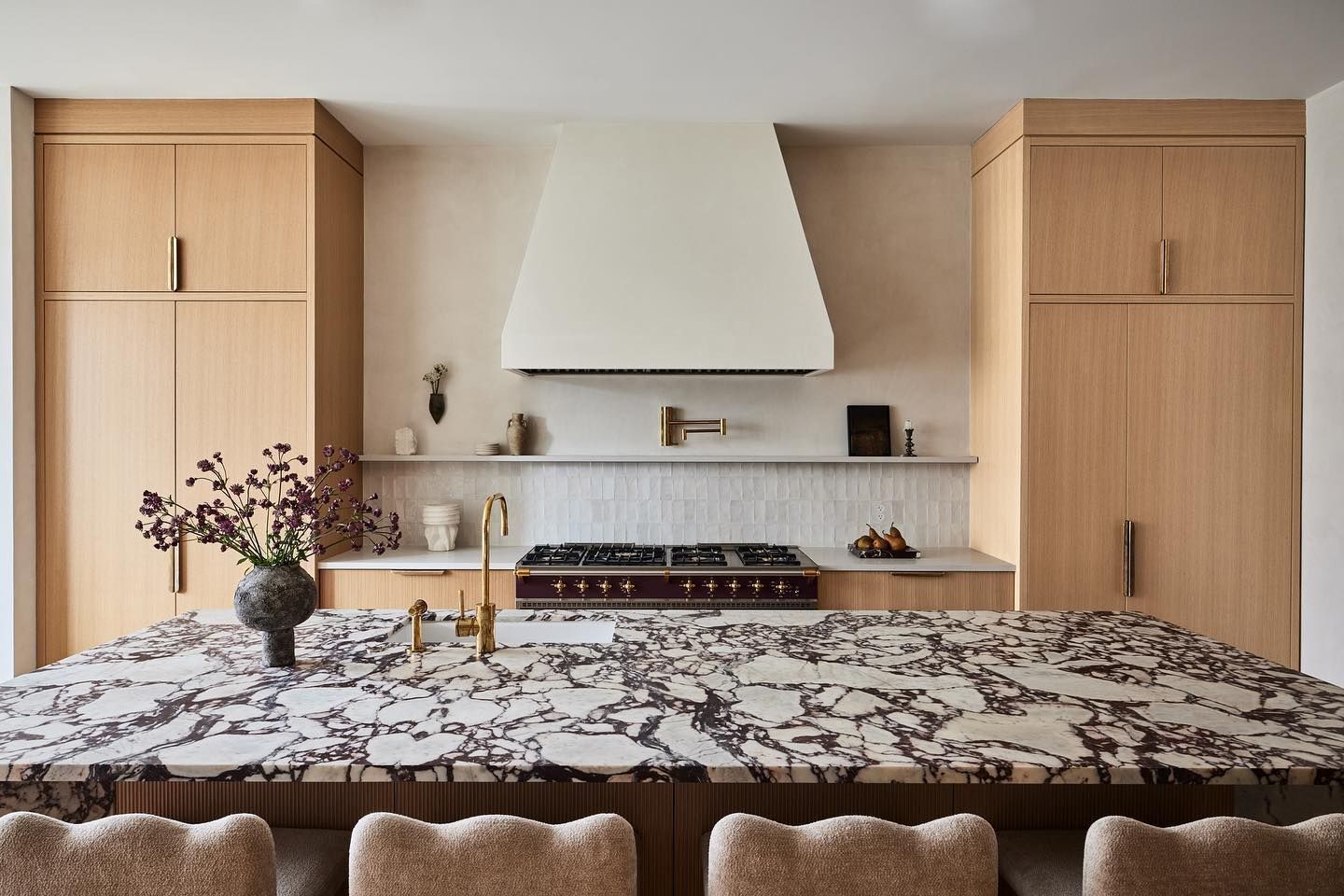 Viola Calcatta Marble kitchen countertop Stone @basstonenyc corvino.design