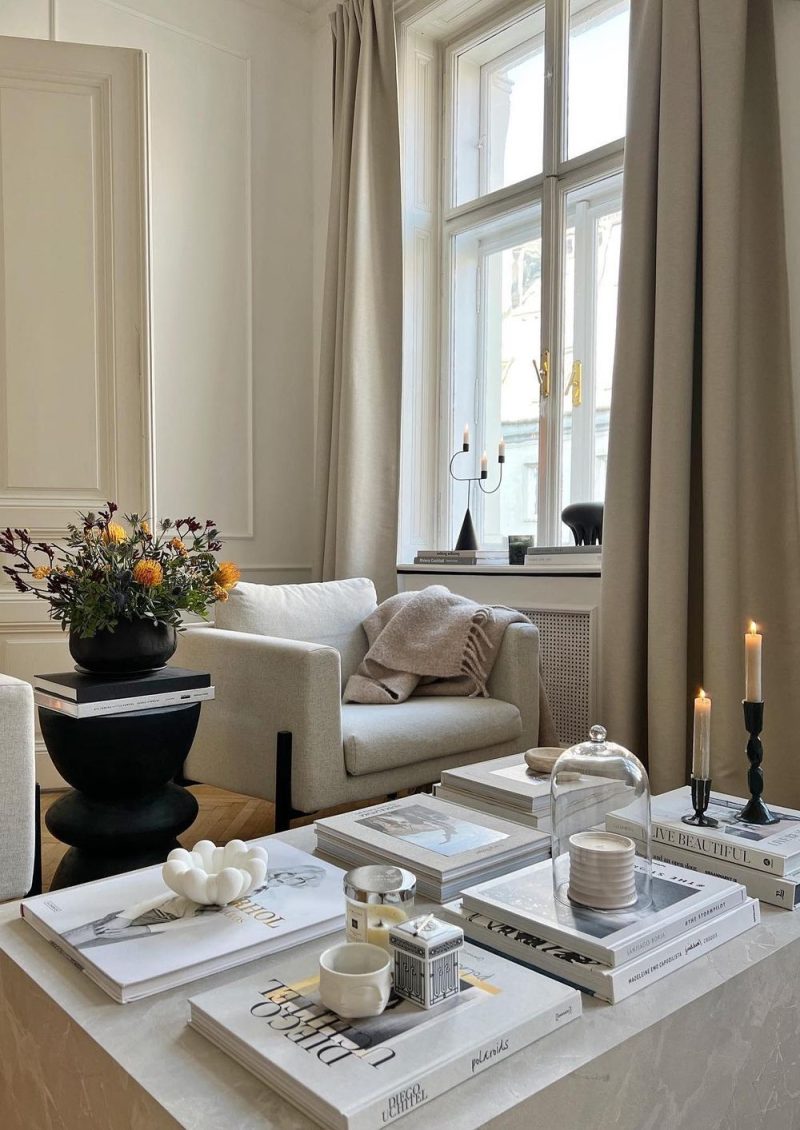 17 Simple and Chic Coffee Table Decor Ideas for Living Rooms