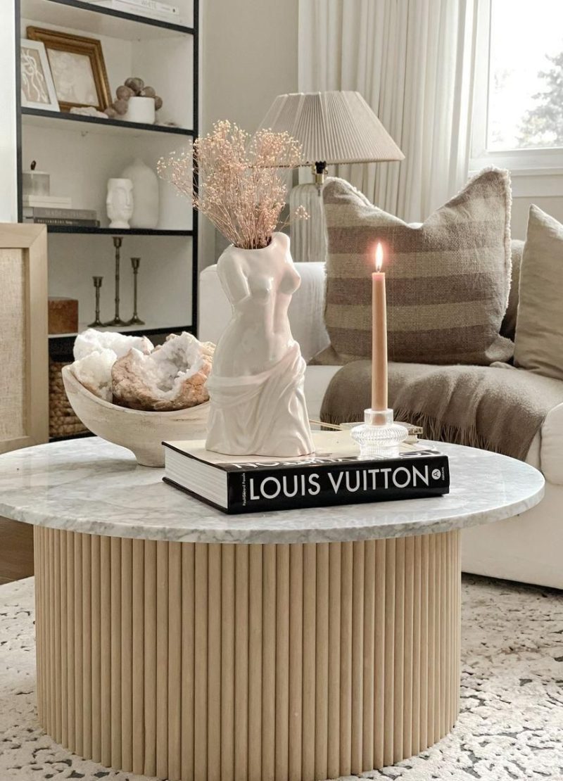 17 Simple and Chic Coffee Table Decor Ideas for Living Rooms