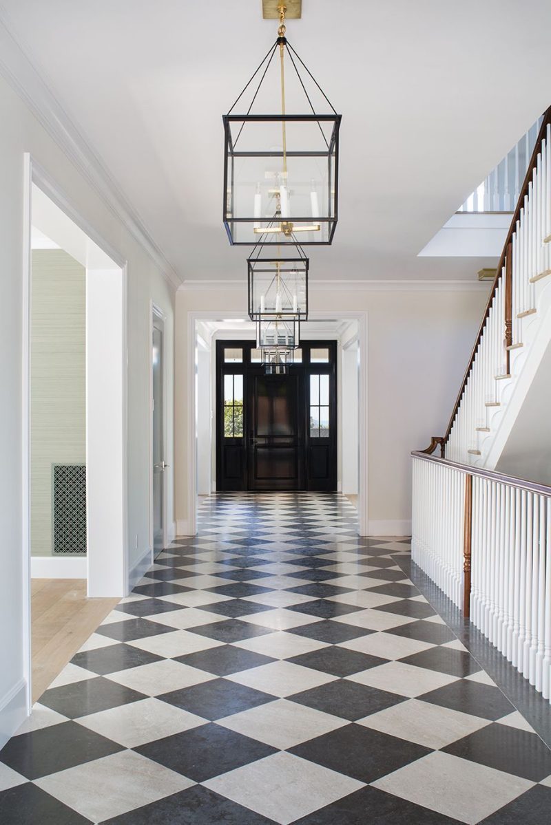 7 Charming Hallway Decorating Ideas