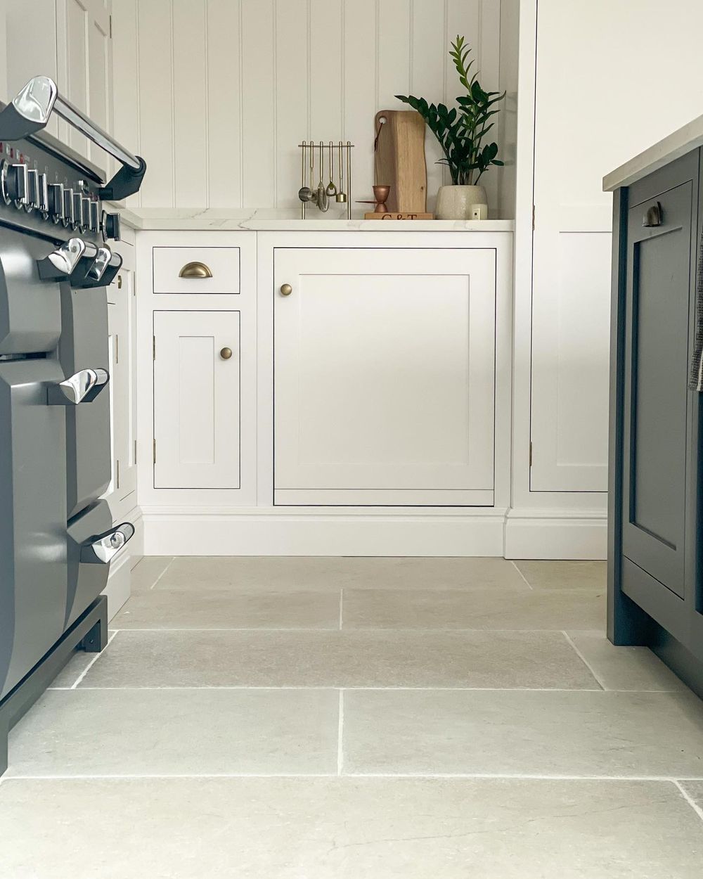 Kitchen flooring ideas Porcelain Stone Effect Tiles 