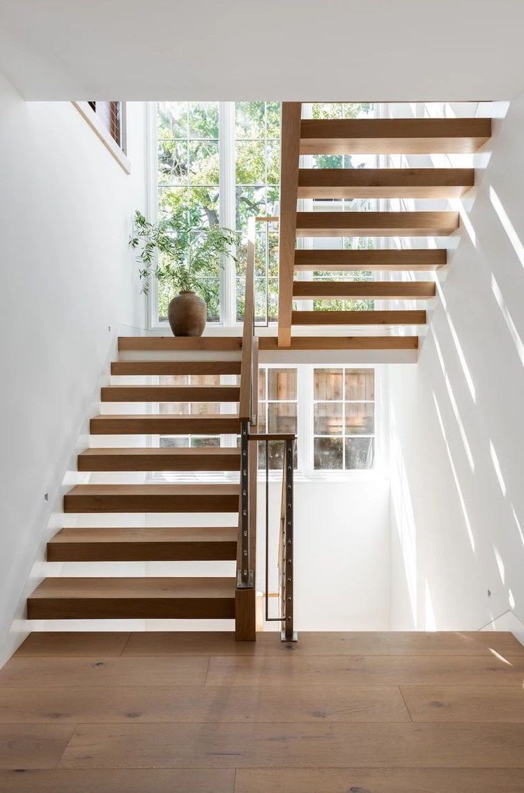 Modern staircase blond wood millroad.studio