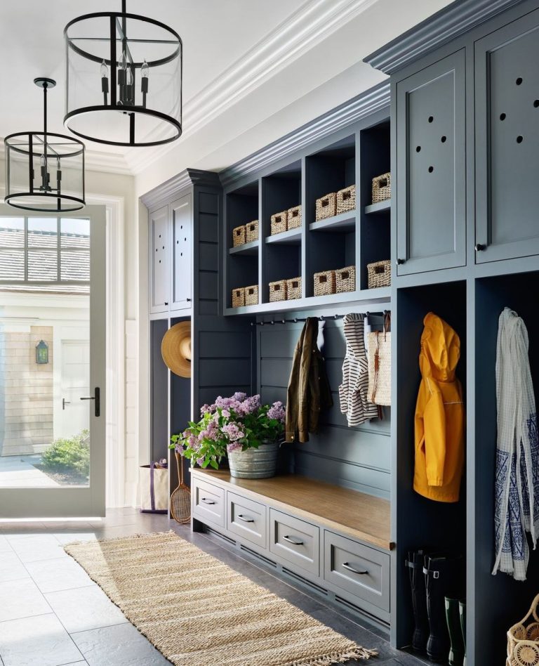 10 Practical Coastal Mudroom Designs to Keep the Rest of Your House Clean!