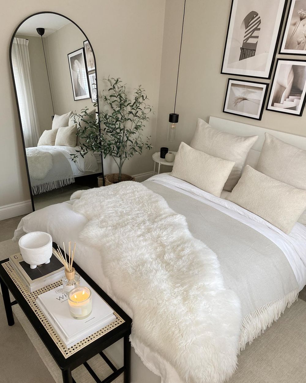 How to decorate bed decor ideas @throughthegreydoor