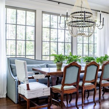 A Traditional Coastal Style Decorating Guide