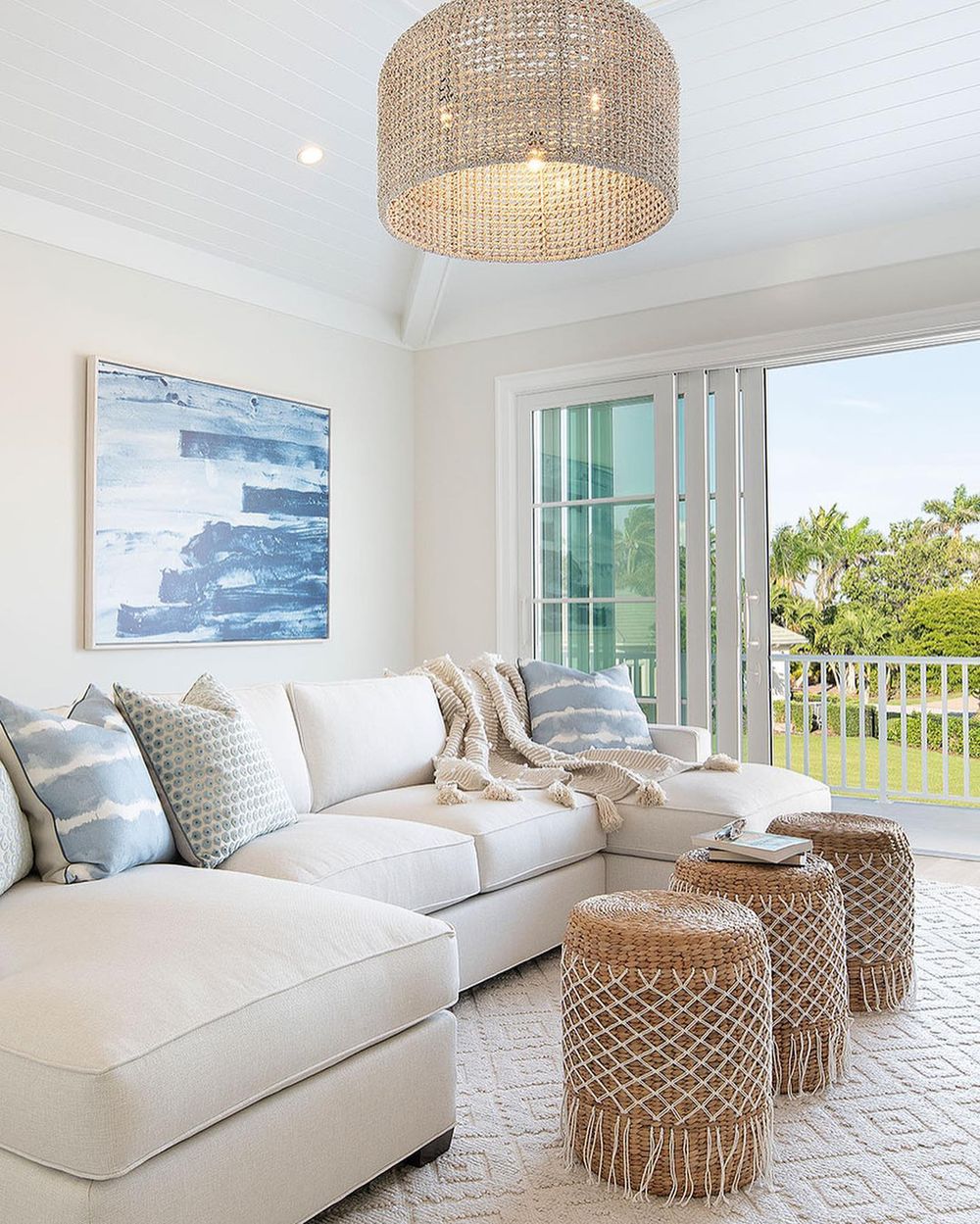 Beach home living room calusabaydesign