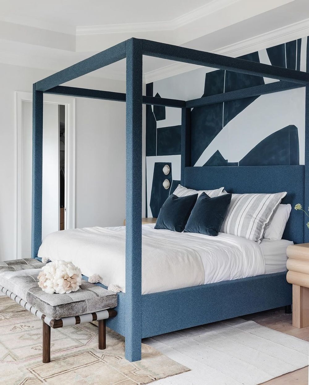 Blue bedroom decor ideas @houseofnomaddesign