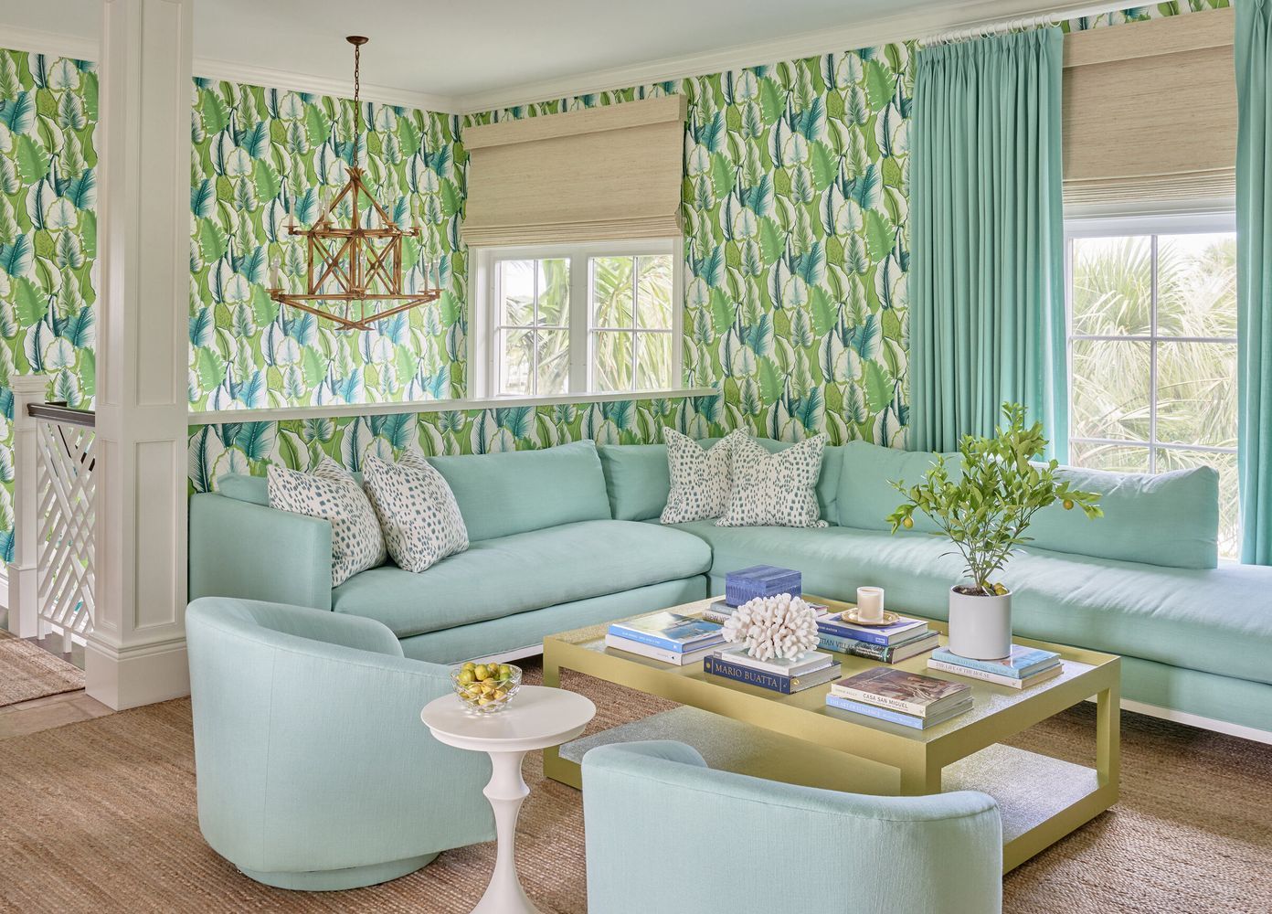 Tropical wallpaper ideas Palm beach living room design