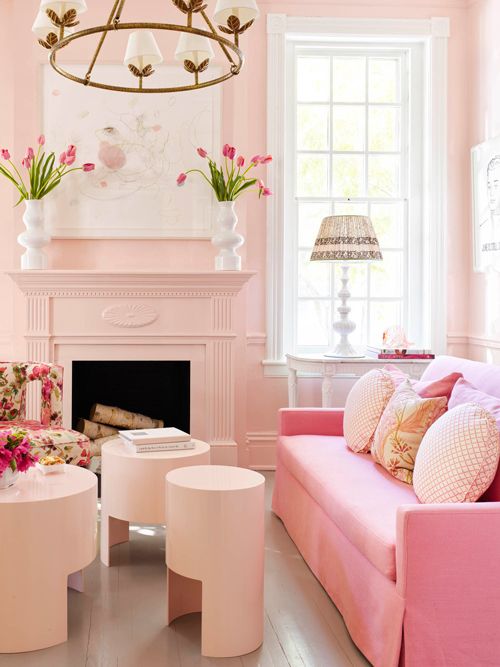 Pink living room decor suellengregory