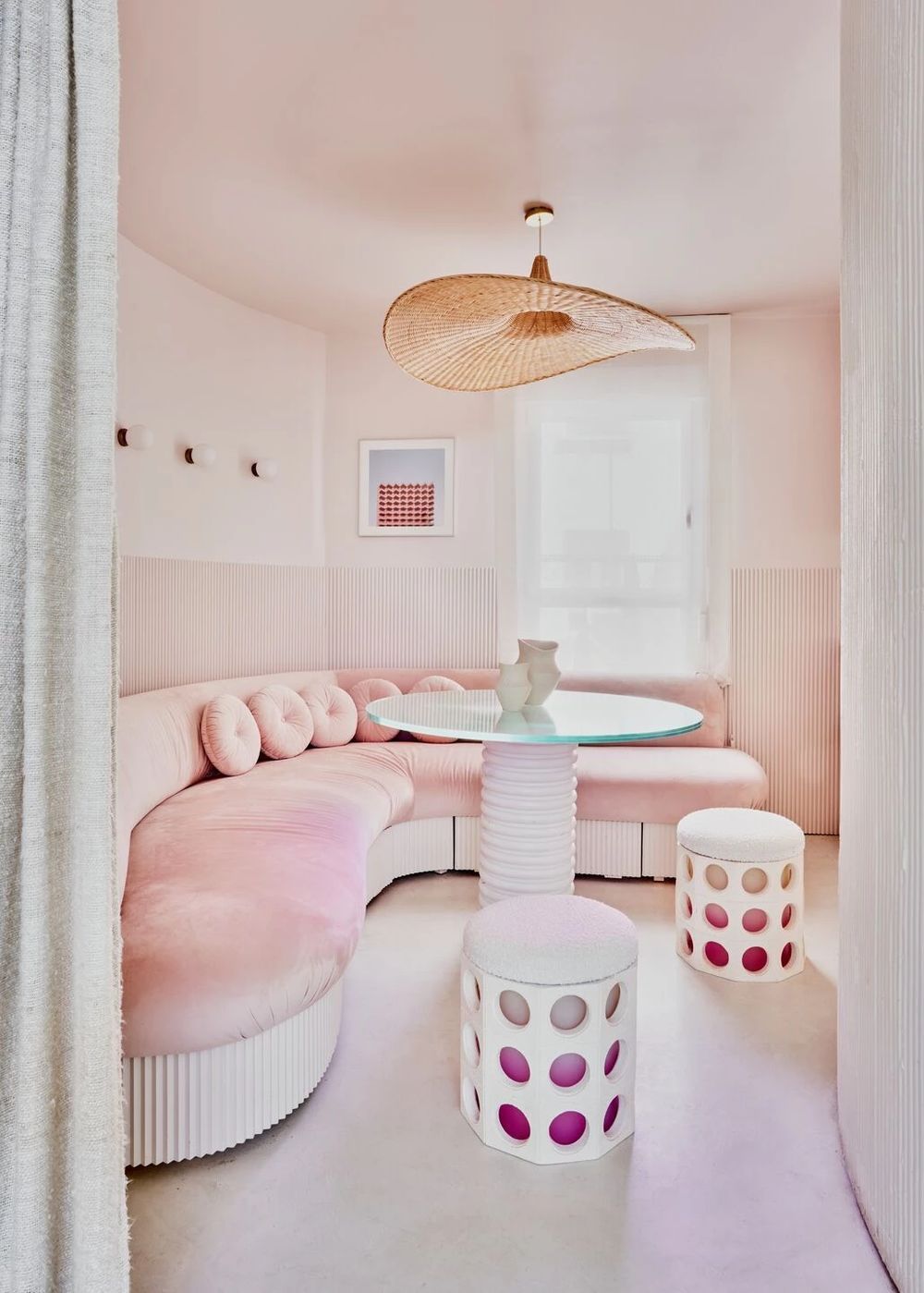 Banquette seating ideas pink breakfast nook PatriciaBustos